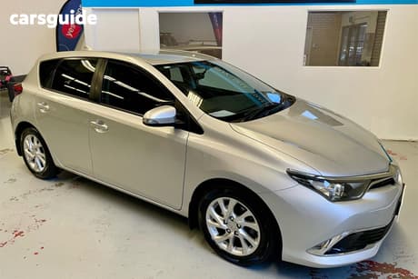 Silver 2016 Toyota Corolla Hatchback Ascent Sport