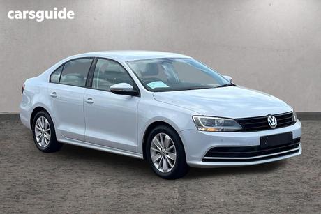 White 2016 Volkswagen Jetta Sedan 118 Tsi Trendline