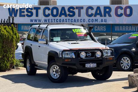 White 2004 Nissan Patrol Wagon Dx (4X4)