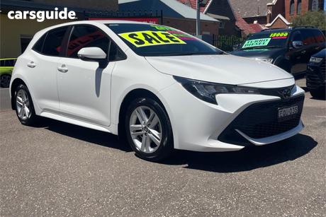 White 2021 Toyota Corolla Hatchback Ascent Sport
