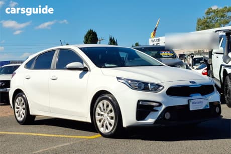 White 2018 Kia Cerato Hatchback Sport