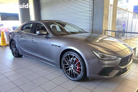 Grey 2017 Maserati Ghibli Sedan M157