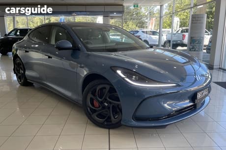 Blue 2025 MG Im5 Sedan Performance