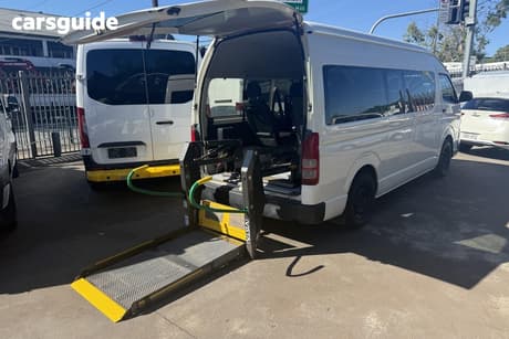 White 2016 Toyota HiAce Bus Commuter