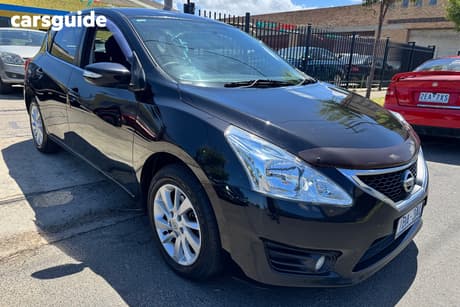 Black 2014 Nissan Pulsar Hatchback St-L