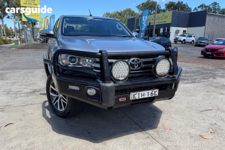 Silver 2015 Toyota Hilux Dual Cab Utility Sr5 (4X4)