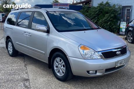 Silver 2013 Kia Grand Carnival Wagon Si