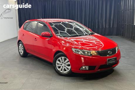 Red 2013 Kia Cerato Hatchback Si