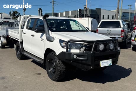 White 2022 Toyota Hilux Double Cab Chassis Sr (4X4)