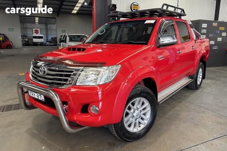 Red 2013 Toyota Hilux Dual Cab Pick-up Sr5 (4X4)