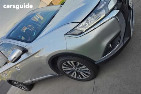 Silver 2020 Mitsubishi Outlander Wagon Ls 7 Seat (Awd)