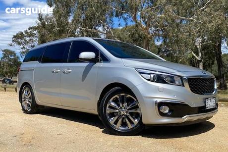 Silver 2018 Kia Carnival Wagon Platinum