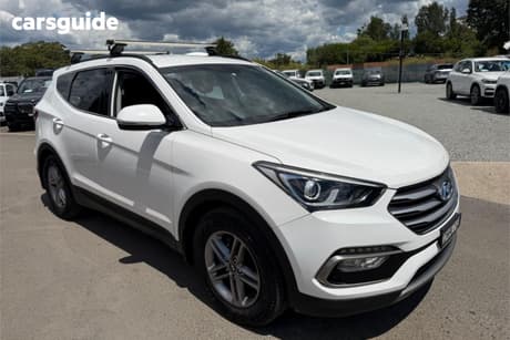 White 2017 Hyundai Santa FE Wagon Active Crdi (4X4)