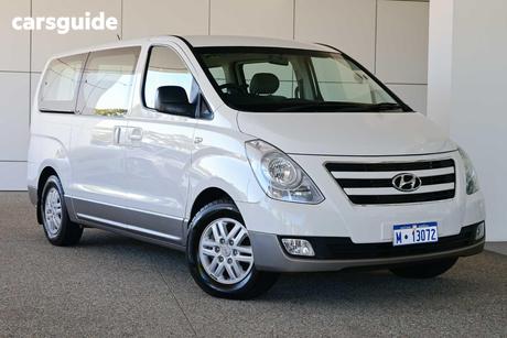 White 2016 Hyundai Imax Wagon