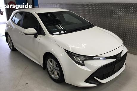 White 2021 Toyota Corolla Hatchback Ascent Sport