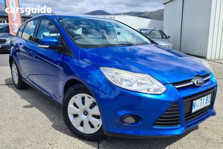 Blue 2013 Ford Focus Hatchback Ambiente
