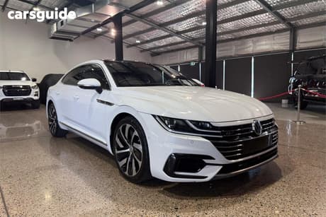 White 2017 Volkswagen Arteon Liftback 206 Tsi R-Line