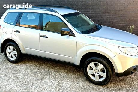 Silver 2010 Subaru Forester Wagon X