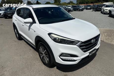 White 2017 Hyundai Tucson Wagon Active X (Fwd)