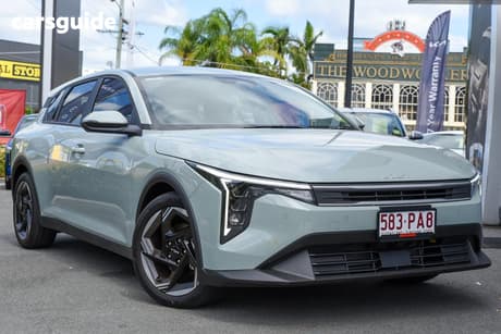 Green 2025 Kia K4 Sedan Sport