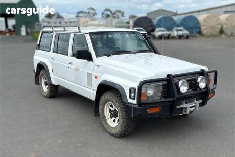 White 1995 Nissan Patrol Wagon Rx (4X4)