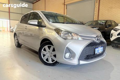 Silver 2015 Toyota Yaris Hatchback Sx