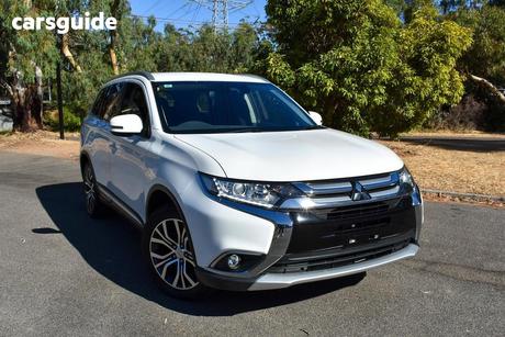 White 2016 Mitsubishi Outlander Wagon Ls Safety Pack (4X2)