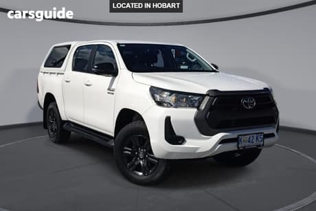 White 2022 Toyota Hilux Double Cab Pick Up Sr (4X4)