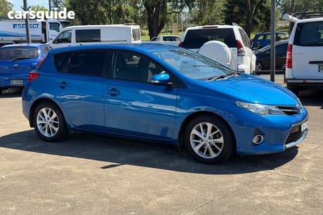 Blue 2014 Toyota Corolla Hatchback Ascent Sport