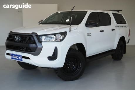 White 2021 Toyota Hilux Double Cab Pick Up Sr (4X4)