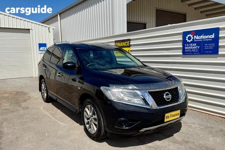 Black 2015 Nissan Pathfinder Wagon St (4X2)