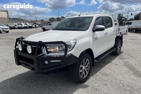 White 2018 Toyota Hilux Double Cab Pick Up Sr5 (4X4)