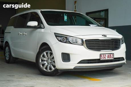 White 2017 Kia Carnival Wagon S