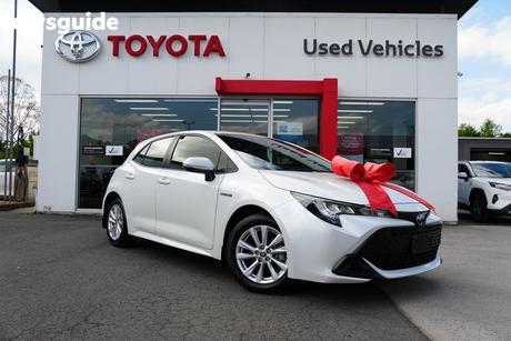 White 2023 Toyota Corolla Hatch