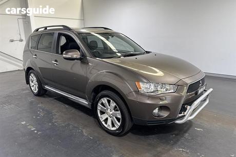 Grey 2012 Mitsubishi Outlander Wagon Vr-X (7 Seat)