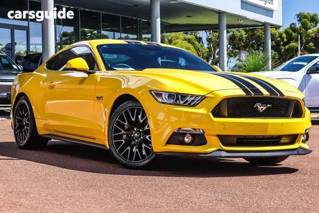 Yellow 2017 Ford Mustang Coupe Fastback Gt 5.0 V8