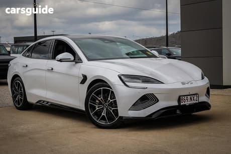 White 2025 BYD Seal Sedan Premium