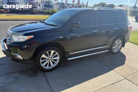 Black 2011 Toyota Kluger Wagon Grande (4X4)