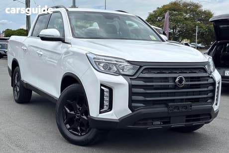 White 2025 Kgm Musso Crew Cab Pickup Advance