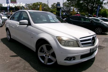 White 2010 Mercedes-Benz C220 Sedan Cdi