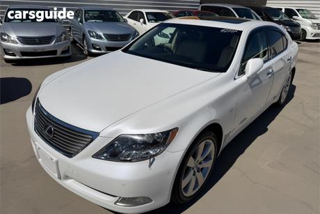 White 2007 Lexus LS Sedan HYBRID