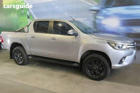 Silver 2015 Toyota Hilux Ute Tray SR5