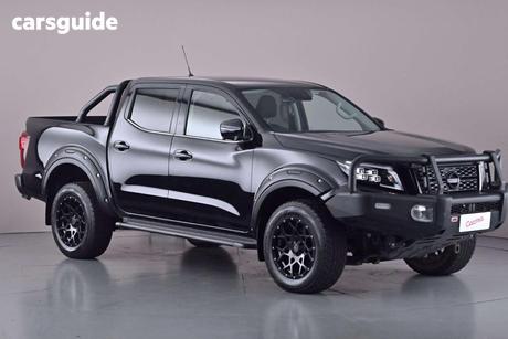 Black 2022 Nissan Navara Dual Cab Pick-up St (4X4)