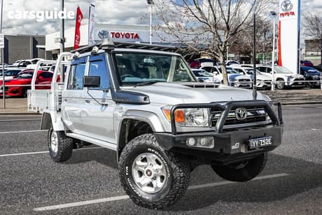 Silver 2017 Toyota Landcruiser Double Cab Chassis Gxl (4X4)