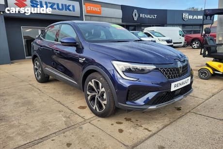 Blue 2024 Renault Arkana Coupe Techno
