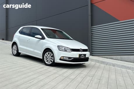 White 2015 Volkswagen Polo Hatchback 81 Tsi Comfortline