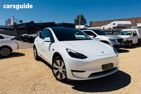 White 2022 Tesla Model Y Wagon Rear-Wheel Drive