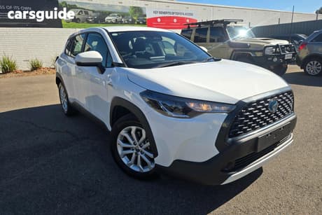 White 2023 Toyota Corolla Cross Wagon Gx 2Wd Hybrid