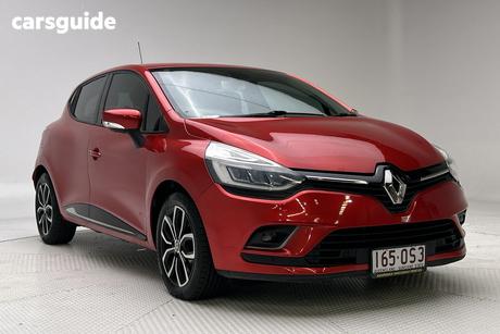 Red 2017 Renault Clio Hatchback Zen