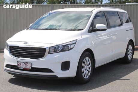 White 2016 Kia Carnival Wagon Si